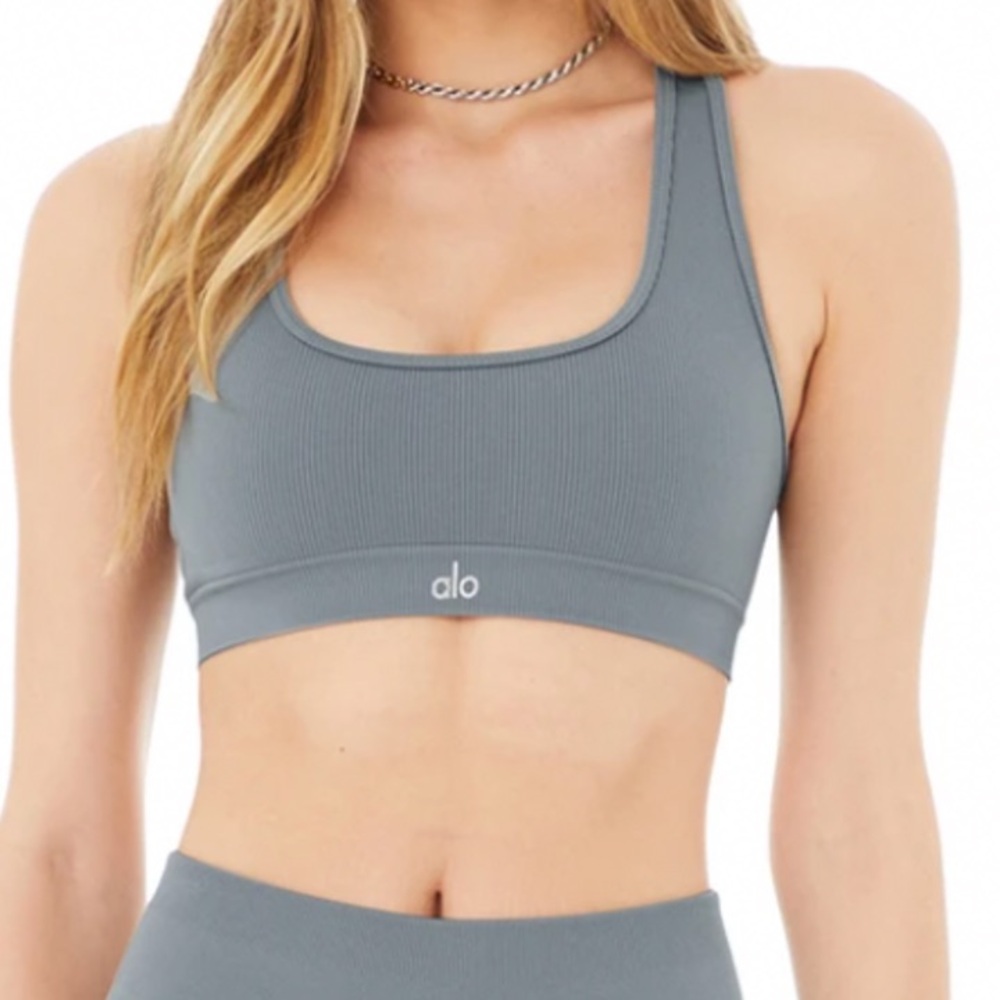 ALO Yoga Seamless ribbed sports bra - small